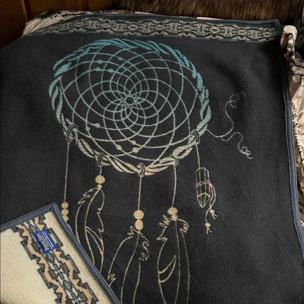 Pendleton Dreamcatcher Design Baby’s Blanket. - Picture 1 of 13